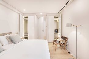 Bay View Penthouse by Olala Home