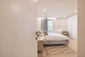 Bay View Penthouse by Olala Home