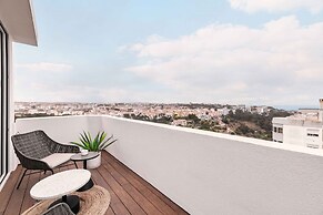 Bay View Penthouse by Olala Home