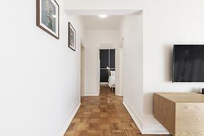 Coral Apartment by Olala Homes