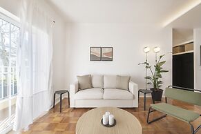 Coral Apartment by Olala Homes