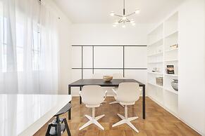 Coral Apartment by Olala Homes
