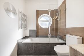 Coral Apartment by Olala Homes