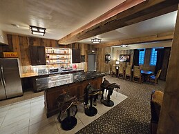 Eaglescape Suites and Event Center
