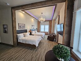 Eaglescape Suites and Event Center