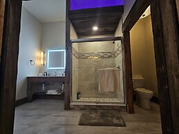 Eaglescape Suites and Event Center
