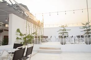 HERO HOSTEL & BILLIARDS