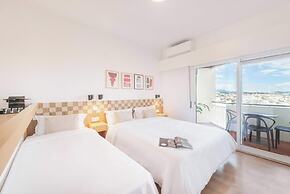 Equador Superior Suites by Olala Homes