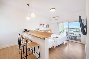 Equador Superior Suites by Olala Homes