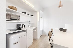 Equador Superior Suites by Olala Homes