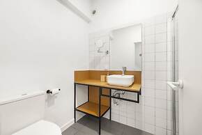 Equador Superior Suites by Olala Homes