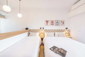 Equador Superior Suites by Olala Homes