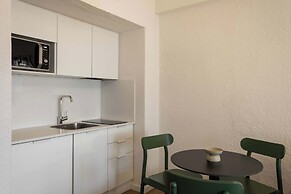 Equador Superior Suites by Olala Homes