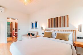 Equador Studios by Olala Homes