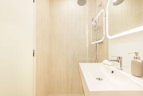 Green Apartment by Olala Homes