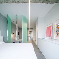 Luz Apartment by Olala Homes