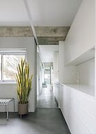 Luz Apartment by Olala Homes