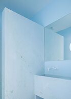 Luz Apartment by Olala Homes