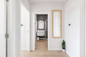Ocean Apartment by Olala Homes