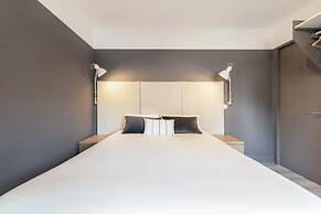 Rainbow Suites by Olala Homes
