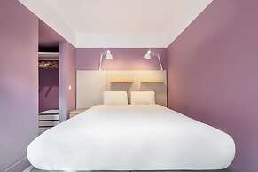 Rainbow Suites by Olala Homes