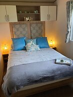 Luxury Pet Friendly Hot Tub Breaks at Tattershall