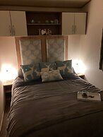 Luxury Pet Friendly Hot Tub Breaks at Tattershall