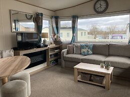 Luxury Pet Friendly Hot Tub Breaks at Tattershall