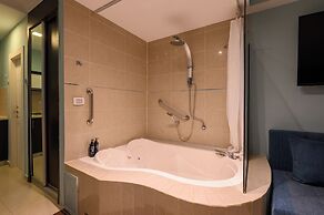 Marina Beach Hotel
