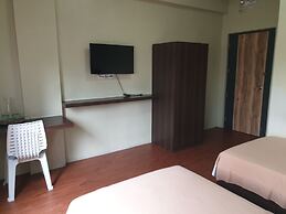 OYO 1011 First Hotel