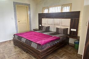 N V Villa Homestay