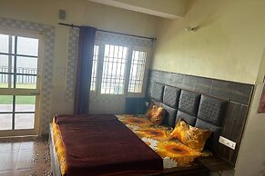 N V Villa Homestay