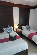 Aromdee @ Naithon Beach