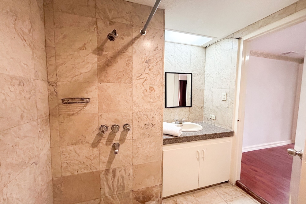 Sunette Tower Suites Makati City Center