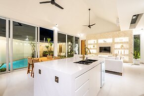 Casa Blanca Villa by Betterplace