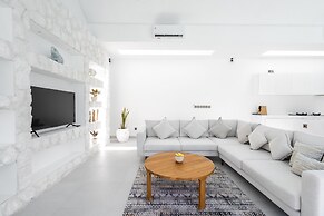Casa Blanca Villa by Betterplace