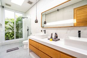 Casa Blanca Villa by Betterplace