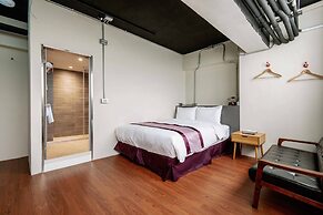 SATURN HOTEL