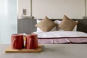 SATURN HOTEL