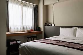 SATURN HOTEL