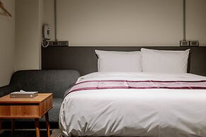 SATURN HOTEL
