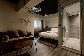 SATURN HOTEL