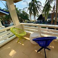 Lanas Beach Resort - Carabao Island