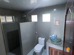 Lanas Beach Resort - Carabao Island
