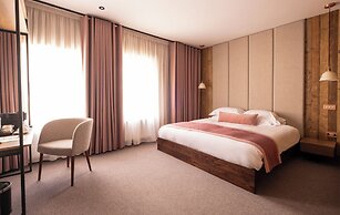 The Stroud Hotel