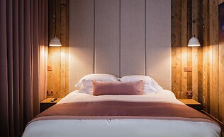 The Stroud Hotel