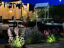 The Stroud Hotel