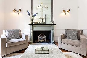 Notting Hill Charm: Central 2-bed Gem