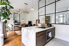 Notting Hill Charm: Central 2-bed Gem