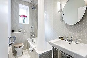 Notting Hill Charm: Central 2-bed Gem